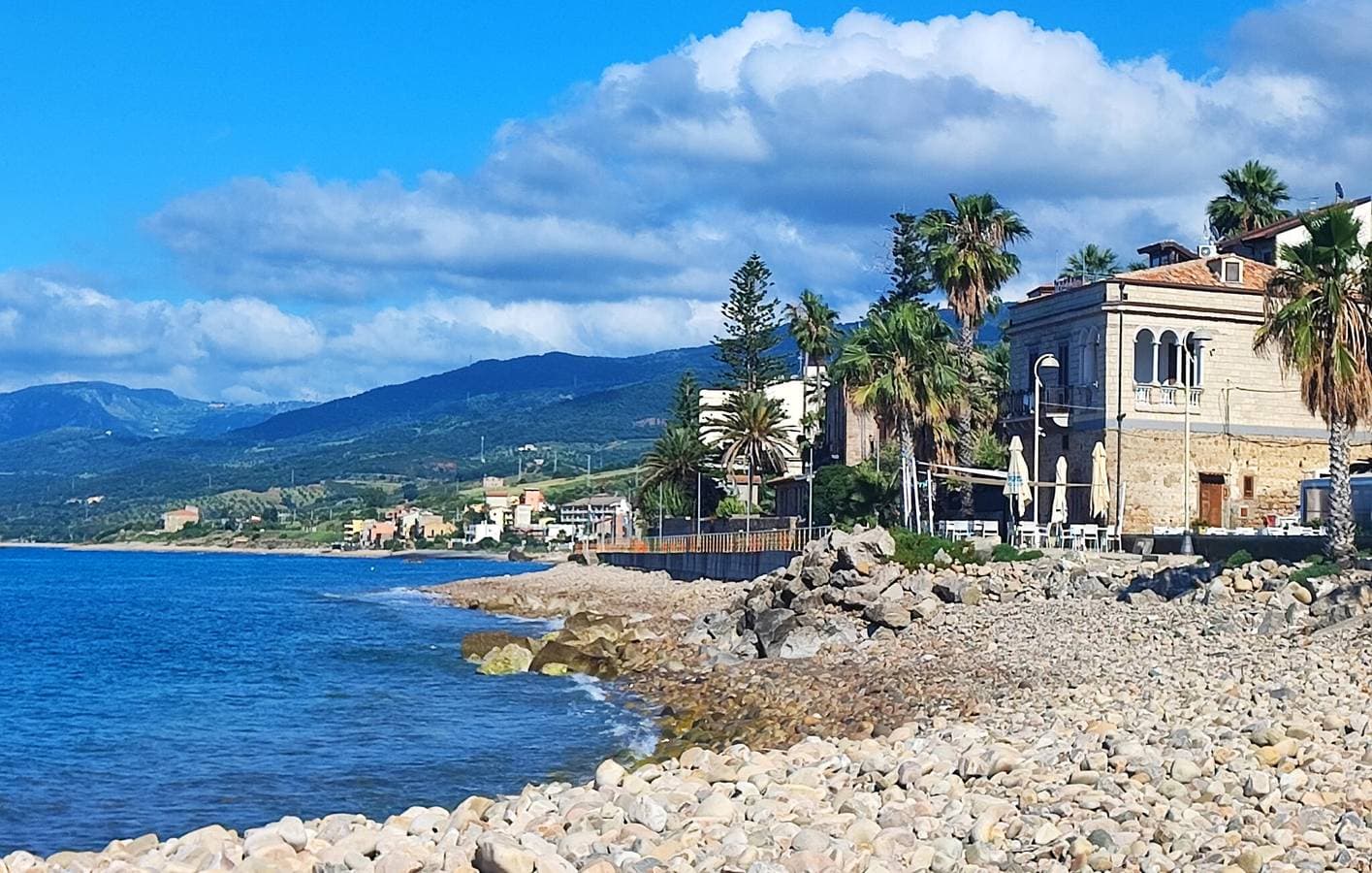 Foto 9 von 21: Gemütliche Ferienwohnung mit WLAN, Klimaanlage und Parkplatz, 1,5 km vom Strand Pietrarossa entfernt