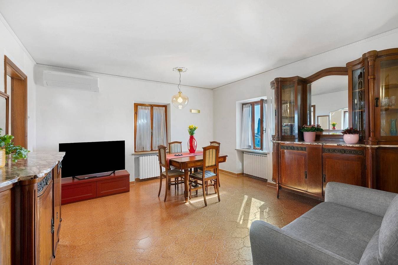 Foto 5 von 39: Ferienwohnung 'Ca' Due Cuori' mit Seeblick, WLAN und Klimaanlage