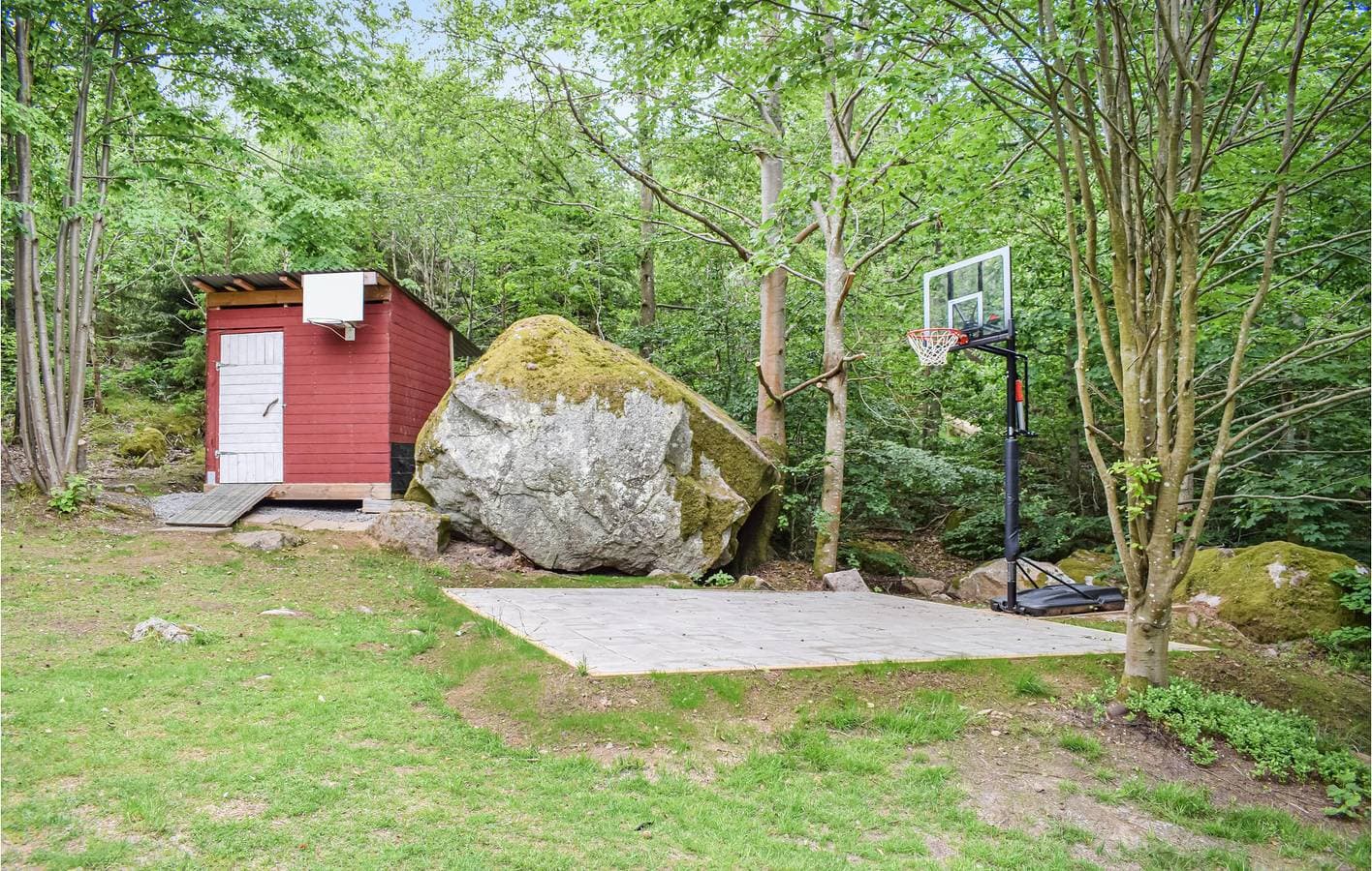 Foto 13 von 34: Ferienhaus für 9 Personen mit Garten