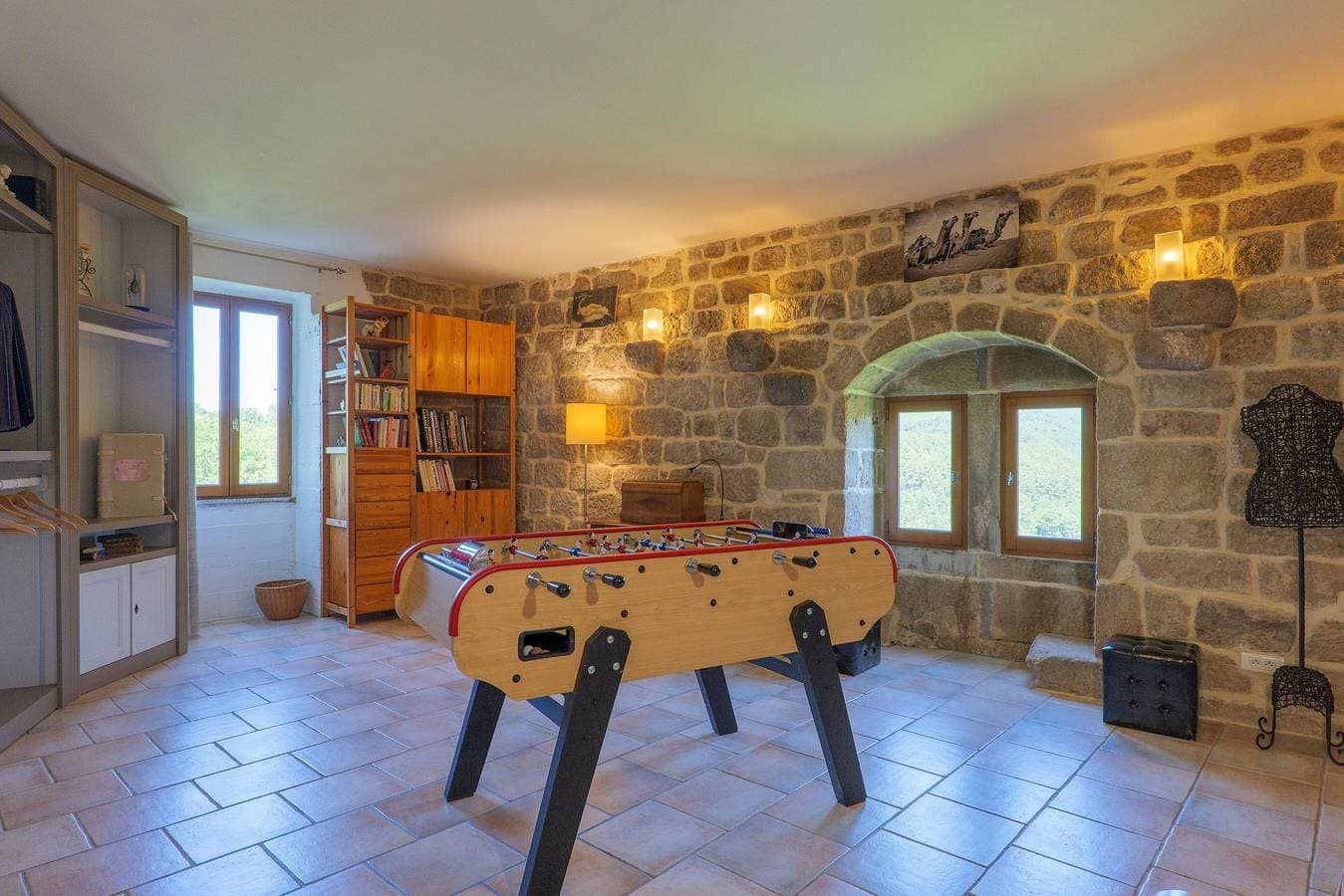 Foto 11 von 44: Charaktervolles Steinhaus im Herzen des mittelalterlichen Dorfs Montréal, Ardèche