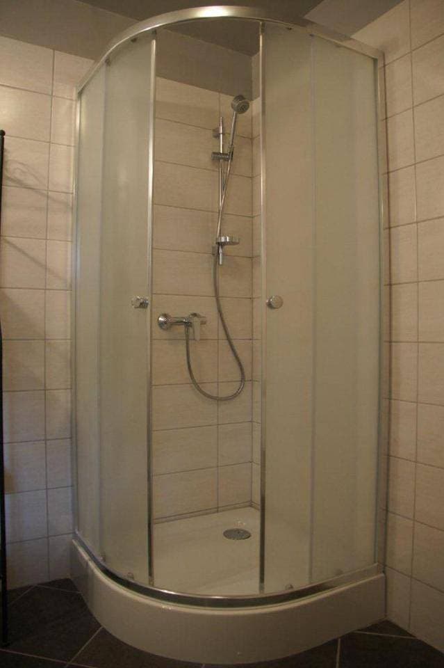 Foto 8 von 10: Small Double Room