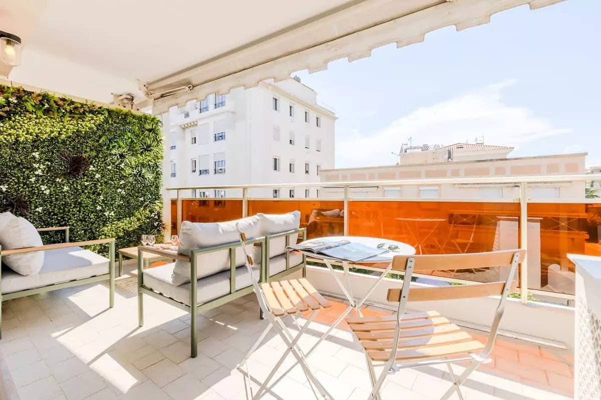 Foto 2 von 17: 2P-Stil mit Terrasse, Strände und Geschäfte zu Fuß
