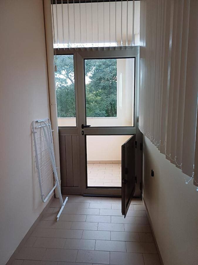 Foto 4 von 72: Three-Bedroom Apartment with Balcony