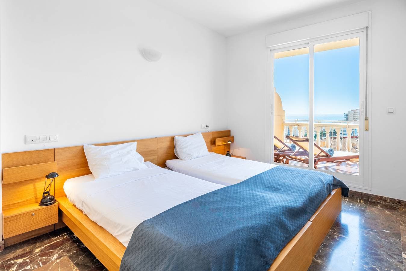 Foto 2 von 26: Don Juan - Rental apartment with sunny terrace in Fuengirola Carvajal
