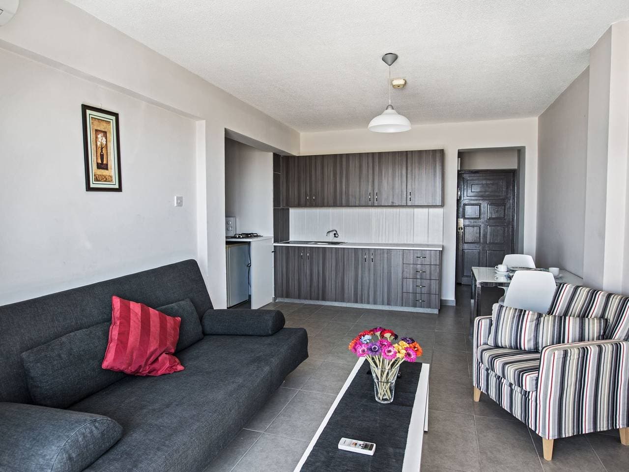 Foto 4 von 10: Zwei-Zimmer-Wohnung mit Balkon