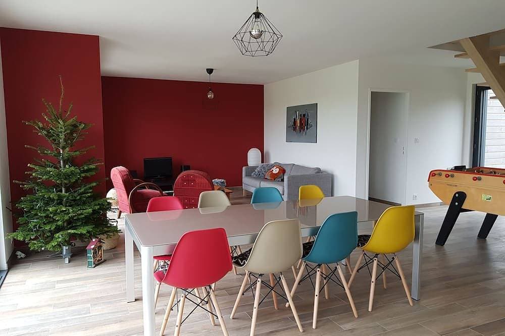 Foto 13 von 30: Modernes Holzhaus in einem Küstendorf, Landungsstrände