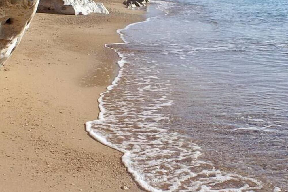 Foto 12 von 13: 4-Zimmer-Ferienwohnung am Strand Sveta Nedilja, Hvar