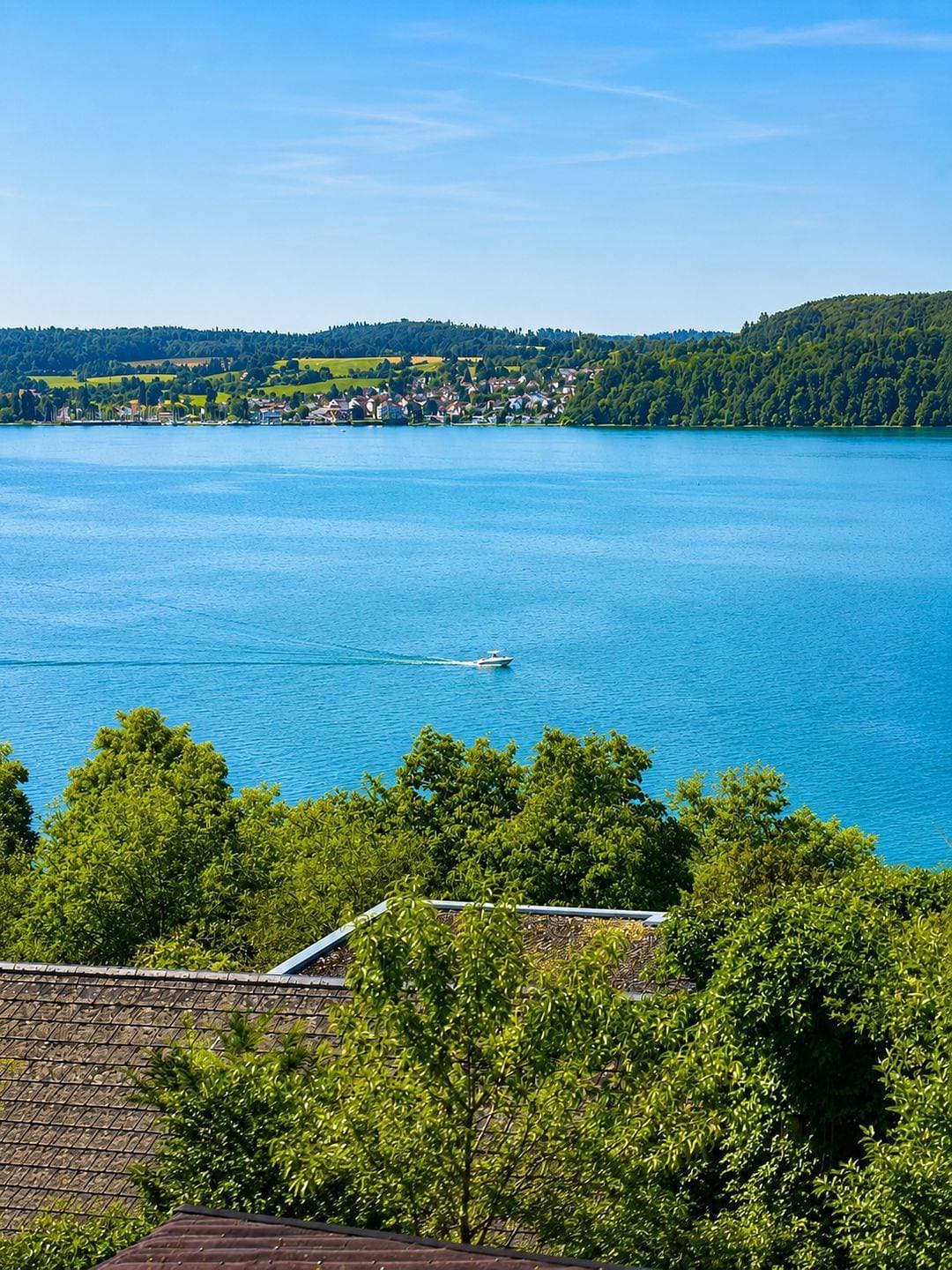 Foto 2 von 20: Fewo Seeblick Säntis – Apartment mit traumhafter Bodenseesicht in Überlingen