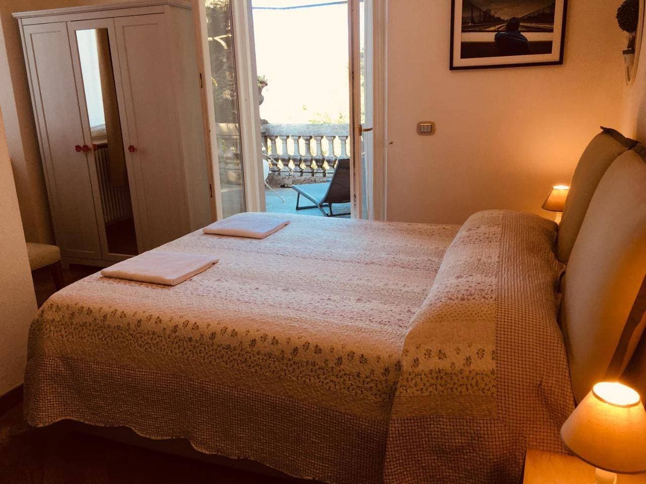 Foto 6 von 16: Double Room with Lake View and Terrace