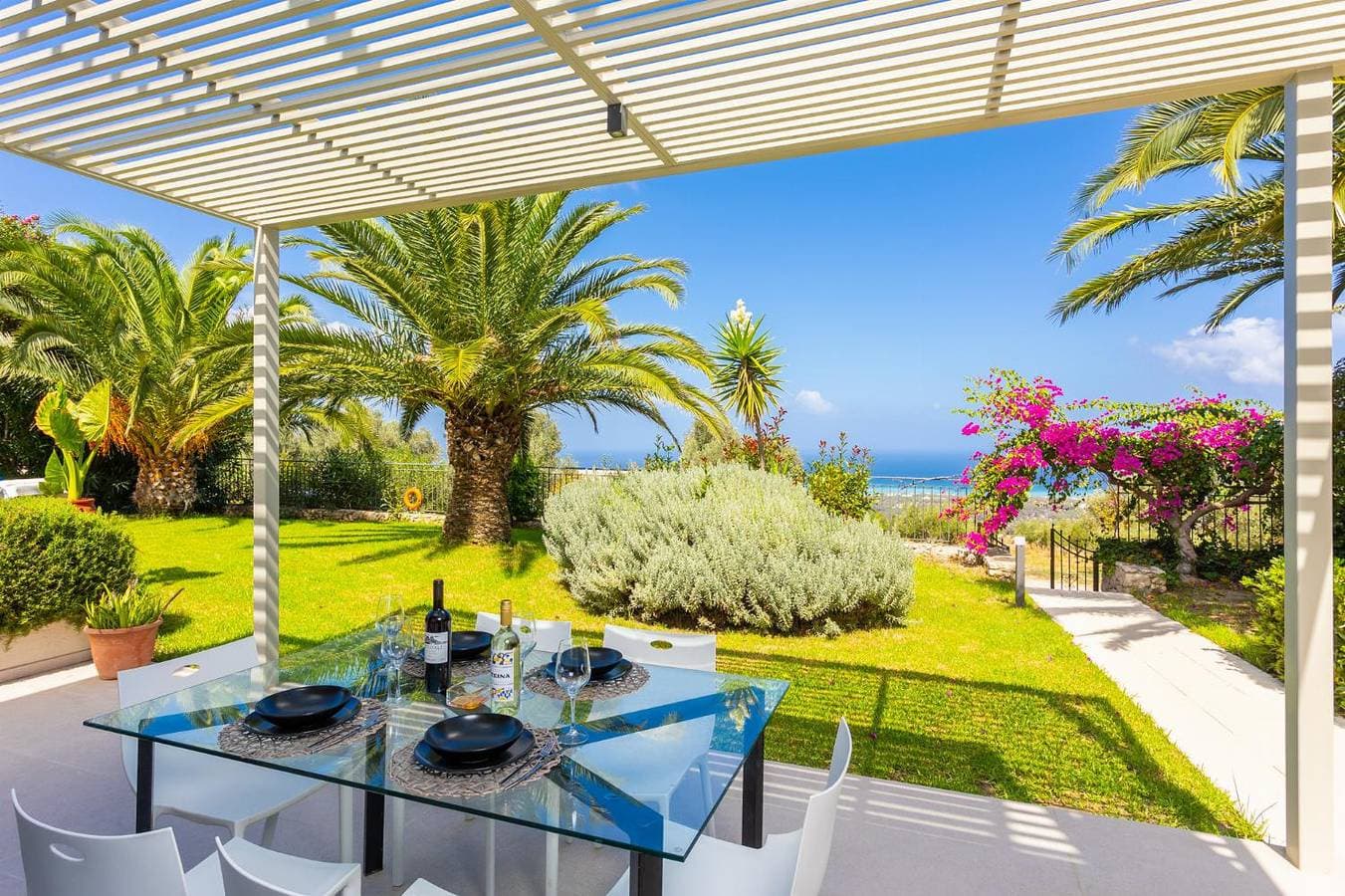Foto 7 von 30: Villa für 4 Personen mit Terrasse