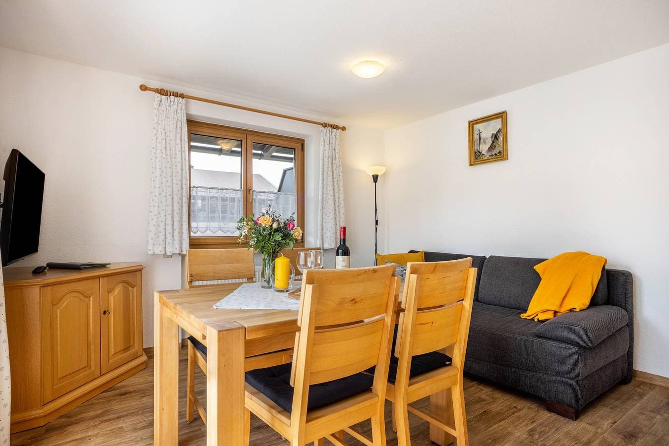 Foto 8 von 33: Ferienwohnung Nebelhorn mit Bergblick, Balkon und Wi-Fi