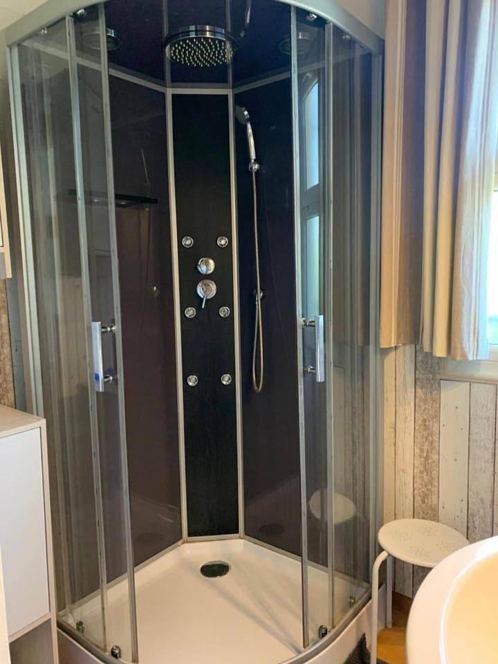 Foto 7 von 18: Double Room with Shared Bathroom