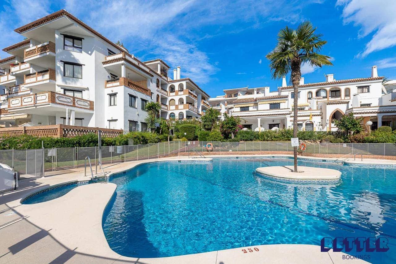 Modern 2BR Pool And 5min Beach Access 1