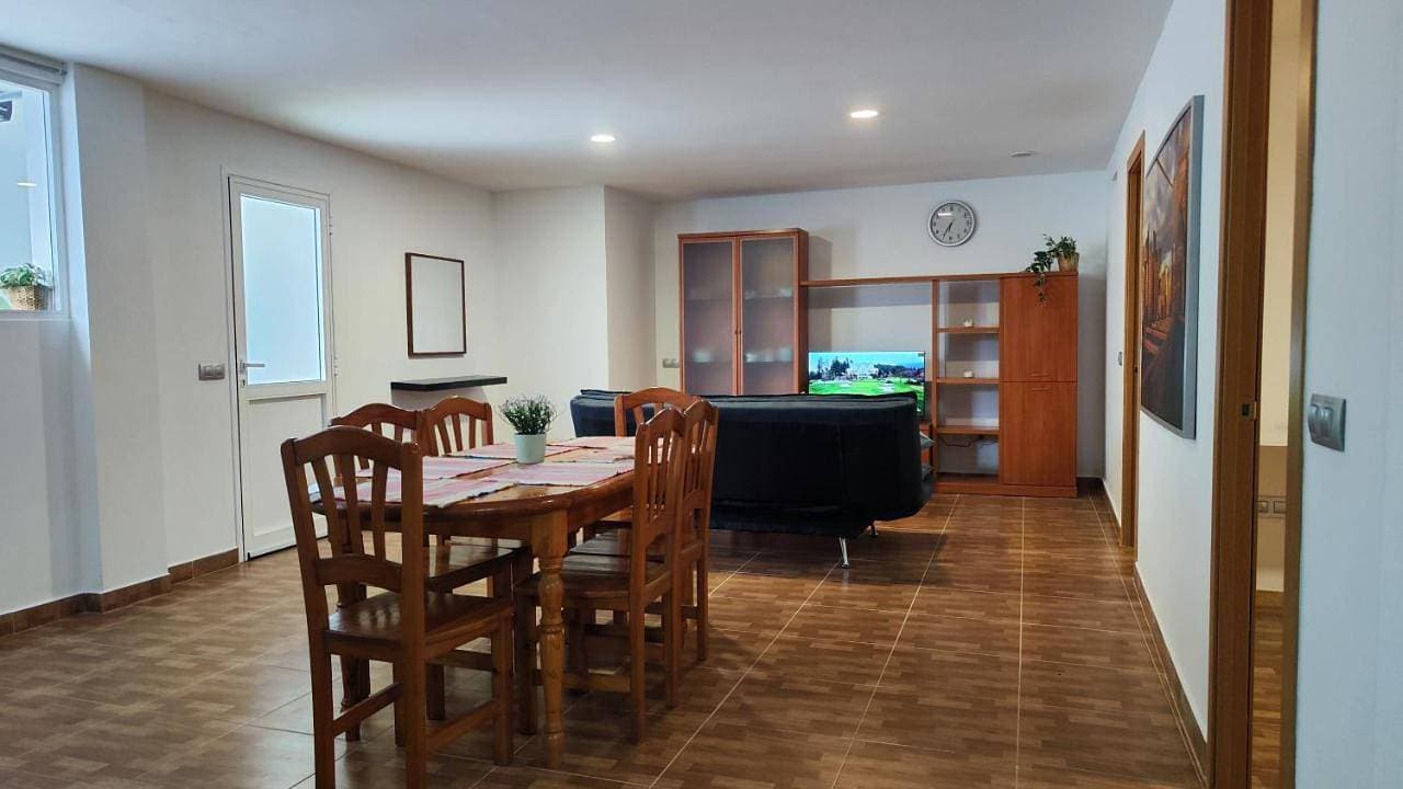 Foto 4 von 6: Two-Bedroom Apartment