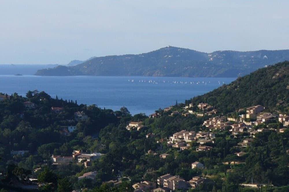 Villa with sea view and heated pool in Rayol -Canadel wifi 3 or 5 Bedrooms 1