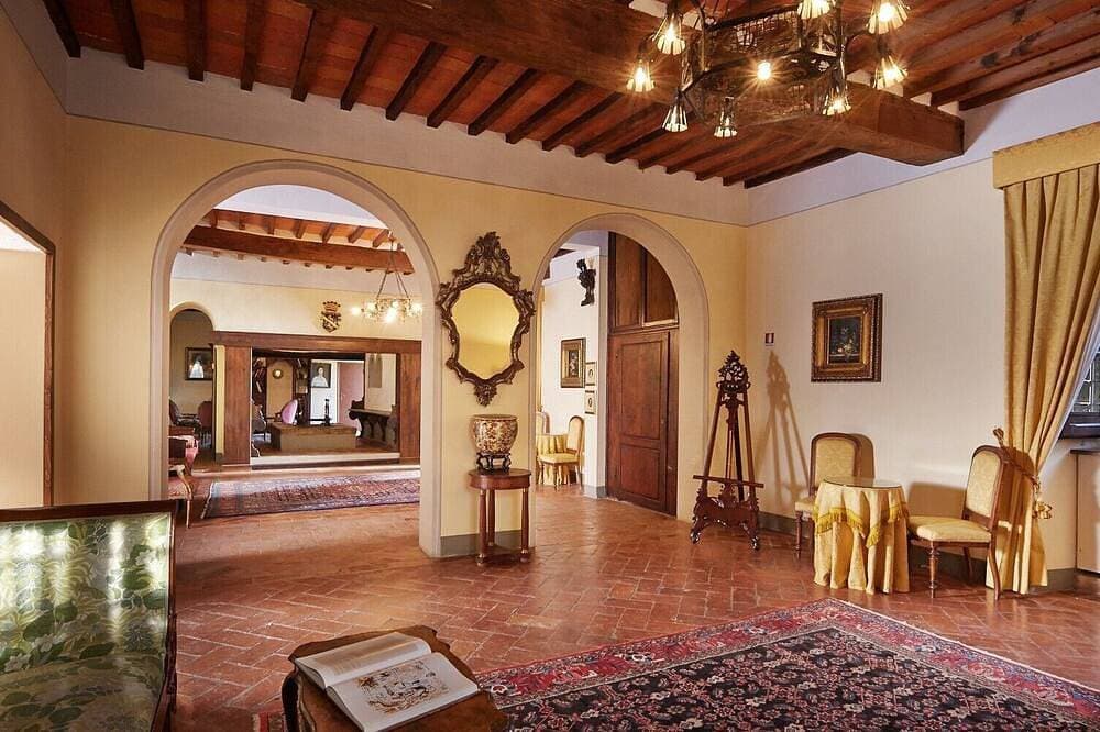Foto 12 von 30: Villa Borgo Il Castagno – Historische Villa mit privatem Pool in den toskanischen Hügeln