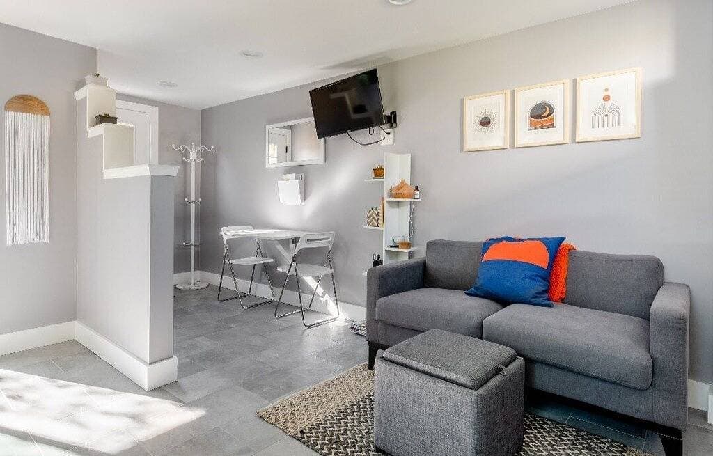 Foto 9 von 37: Modernes Ferienhaus mit kompletter Küche & privater Terrasse. Nahe großartiger Wanderwege!