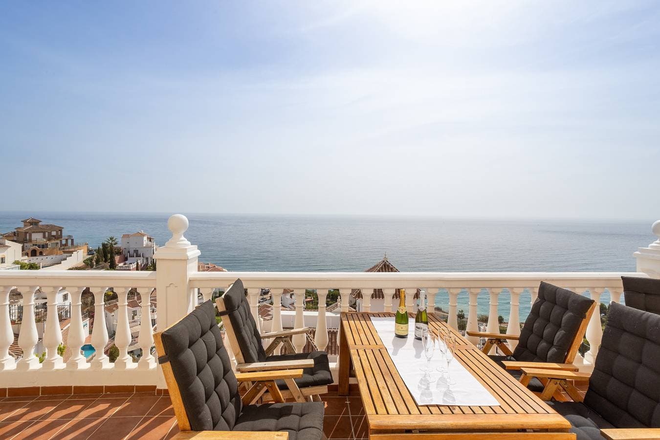 Foto 7 von 33: Villa 'Exklusiv - Großer Meerblick' mit Meerblick, WLAN und Klimaanlage
