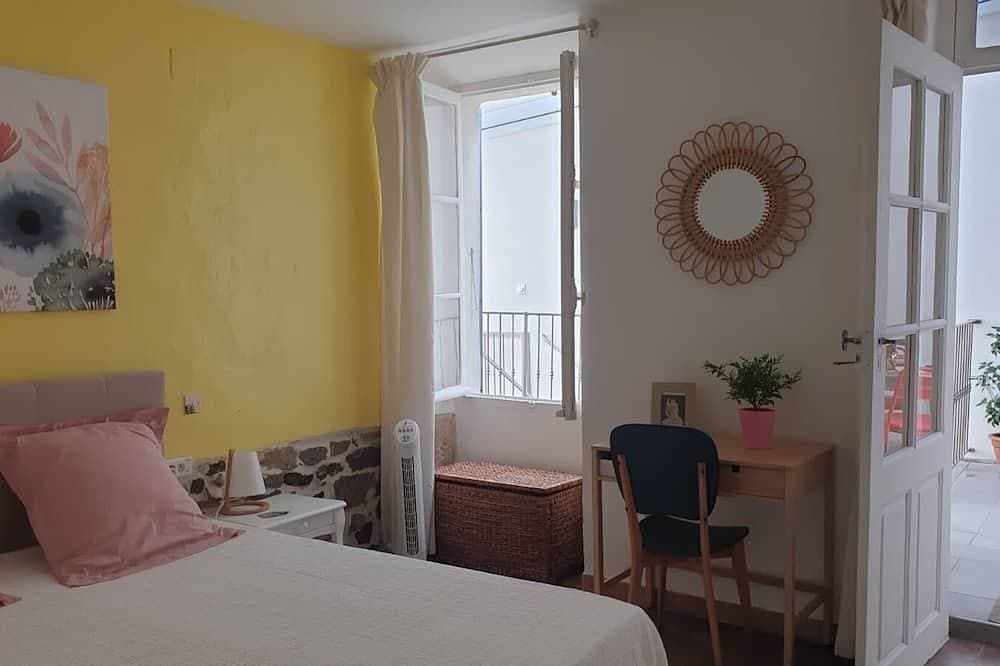 Foto 2 von 7: House in the town center, 2 bedrooms / max. 3 people, quiet terrace, river 1 km away