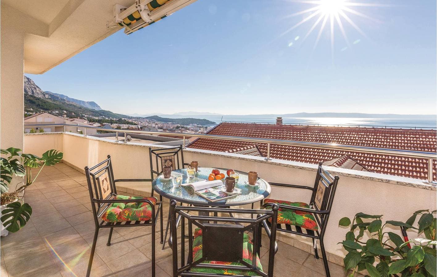 Foto 3 von 22: Ferienwohnung mit Meerblick in Makarska: WLAN, Terrasse, in Strand- und Stadtzentrumsnähe