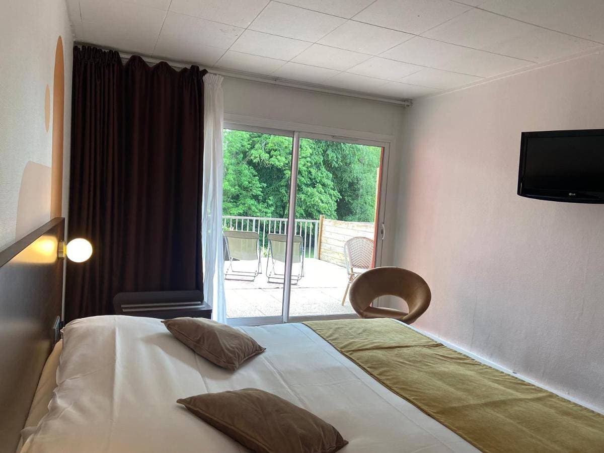 Foto 2 von 64: Logis Hôtel - Le Relais De Montigny