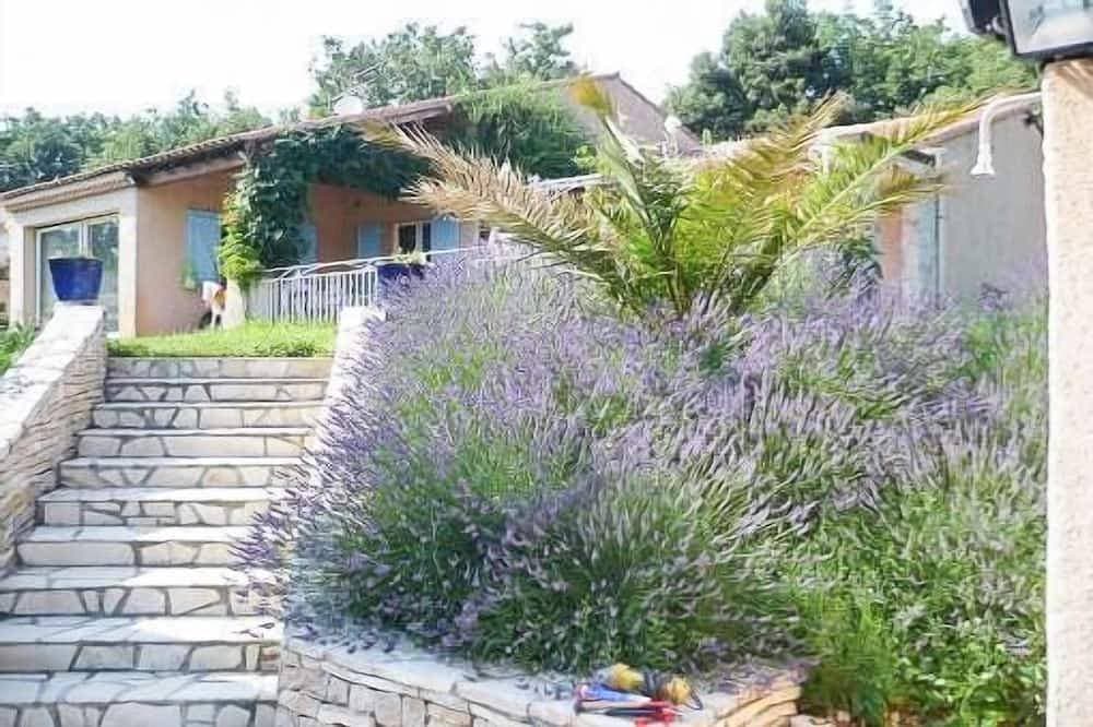 Foto 12 von 27: Provenzalisches Haus, mit Pool und großem Garten, für 8 Personen, 4 Schlafzimmer