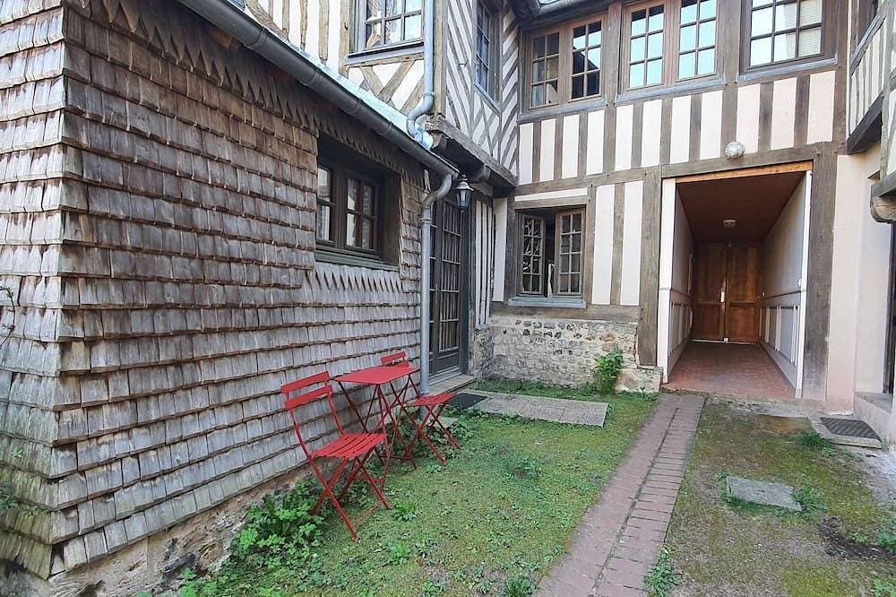 Foto 12 von 17: Typical, quiet house in the center of Honfleur