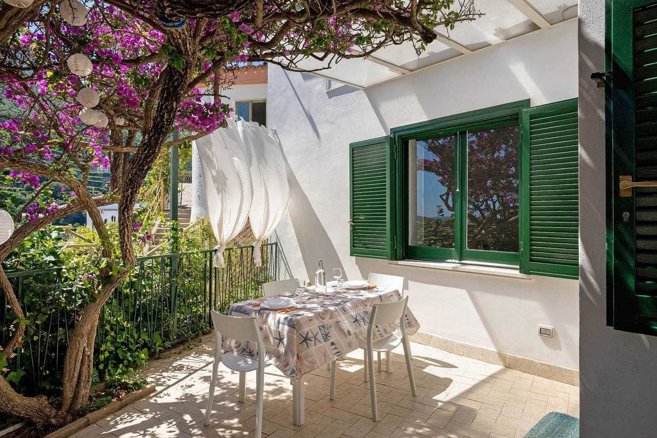 Foto 3 von 28: Ferienwohnung 'Blue Amalfi Coast' mit Meerblick, WLAN und Klimaanlage