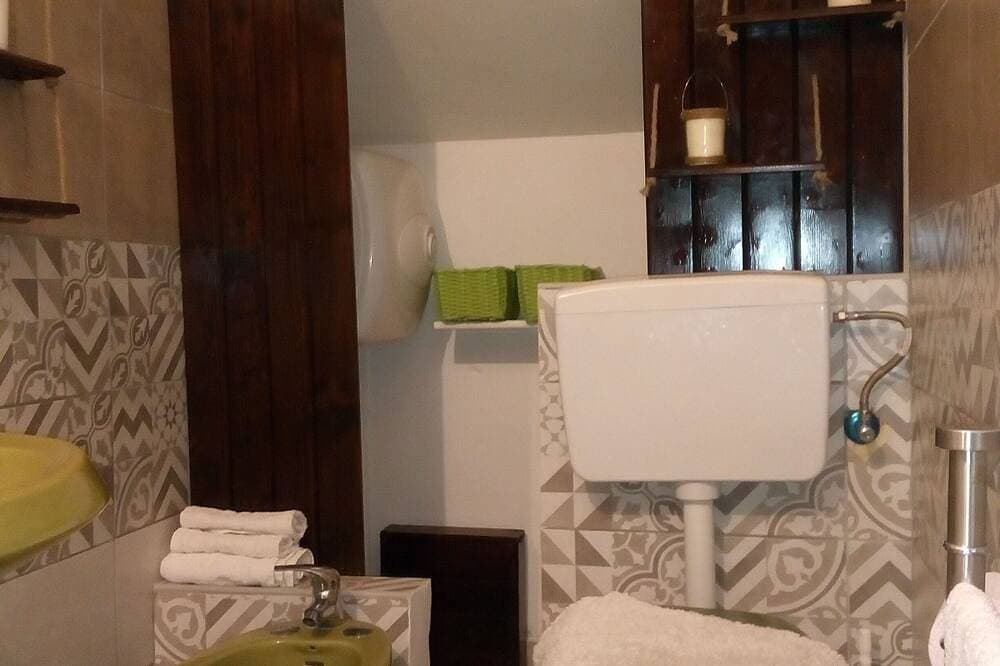 Foto 11 von 30: Ferienhaus  am Strand, 10 Meter vom Meer entfernt, privater Parkplatz.