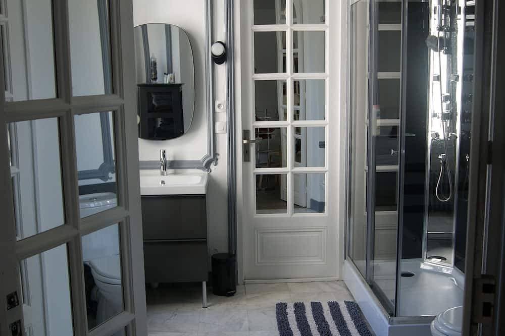 Foto 7 von 14: Newly renovated apartment in manor house, very close to town center