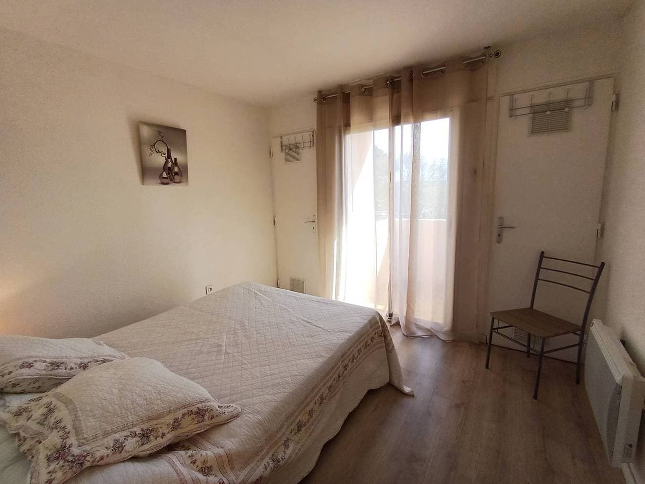 Foto 7 von 11: Gemütliches 2-Sterne-T2-Apartment mit Parkplatz in der Nähe des Thau-Sees