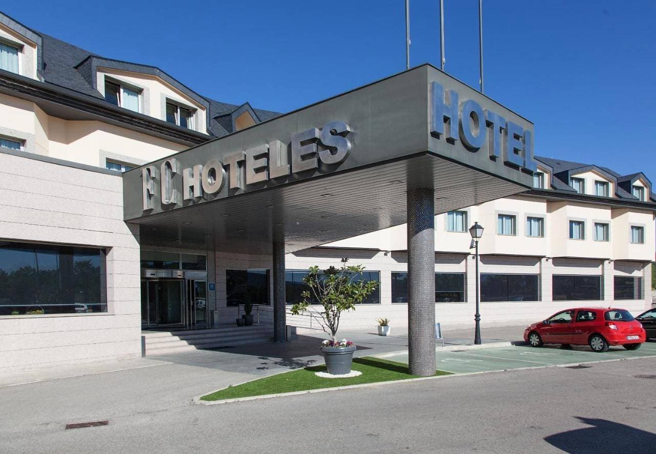 Foto 4 von 36: Hotel Fc Villalba