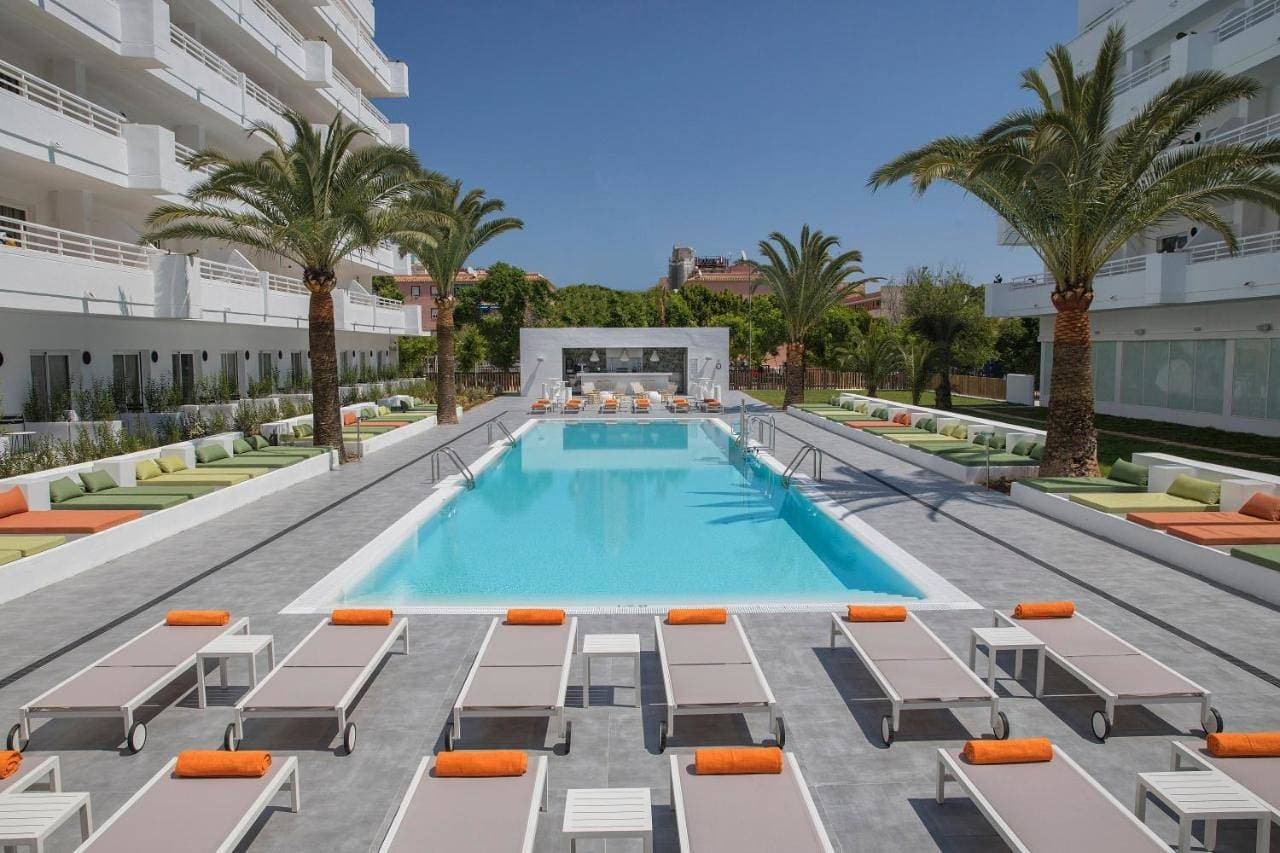 Foto 3 von 61: Hotel für 10 Personen mit Garten