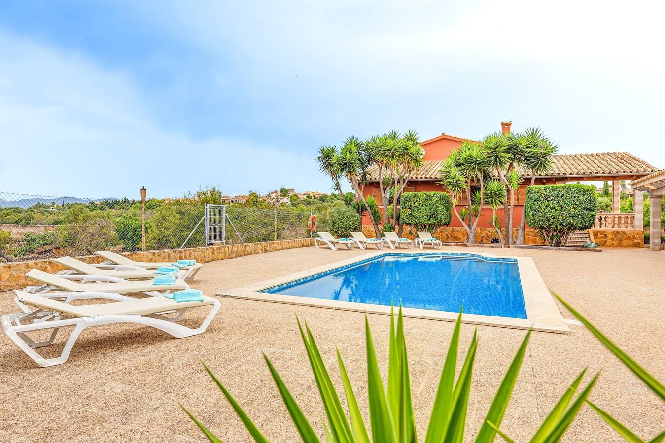 Foto 2 von 27: Villa Sa Tanca mit Meerblick, Bergblick, WLAN, Pool und Garten