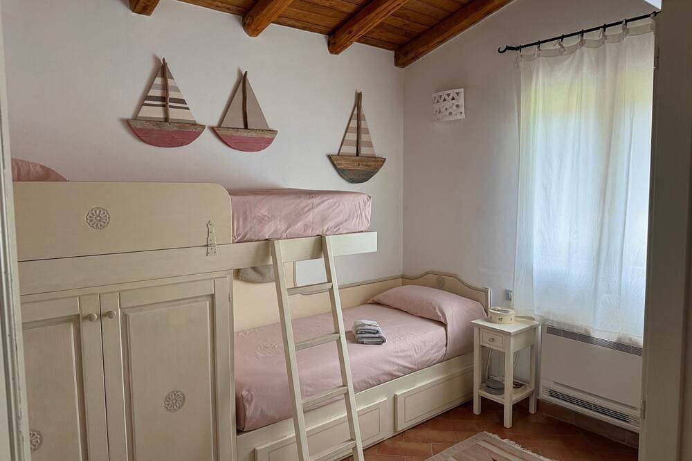Foto 4 von 20: Villa Elena Obergeschoss – Meerblick, Terrasse und privater Garten