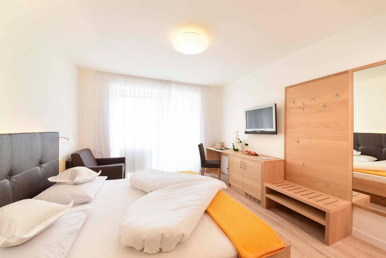 Foto 6 von 11: Double Room with Balcony