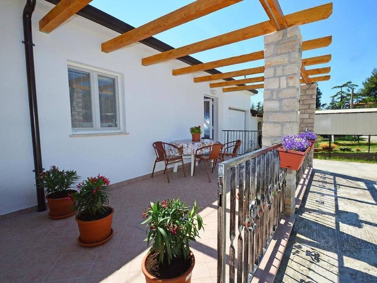 In Zambratija mit Terrasse 1