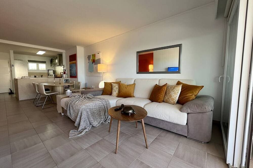 Foto 6 von 17: Sea View Apartment Between Forest and Beach – Cala Vinyes
