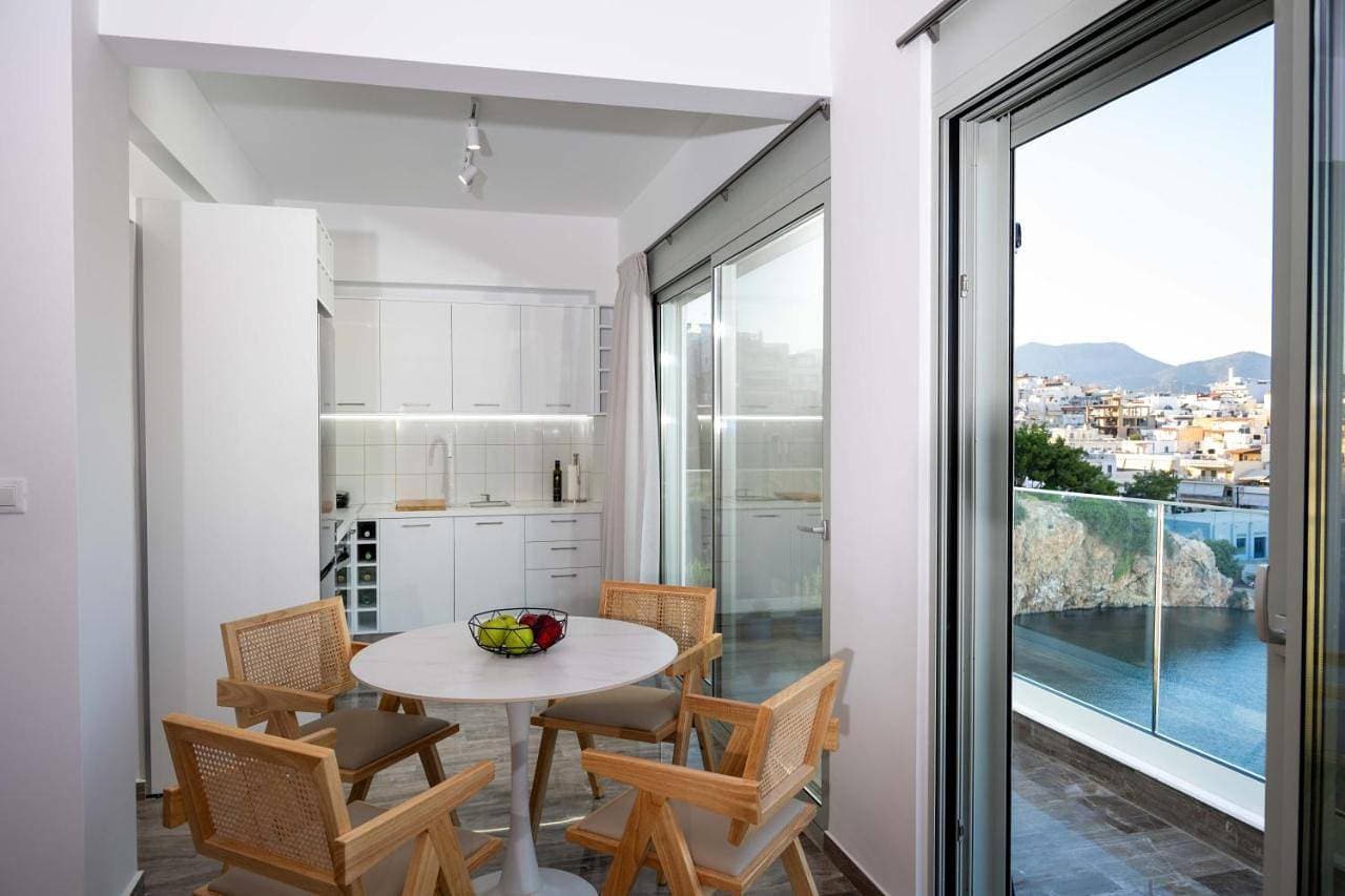 Foto 10 von 18: Apartment with View and Balcony