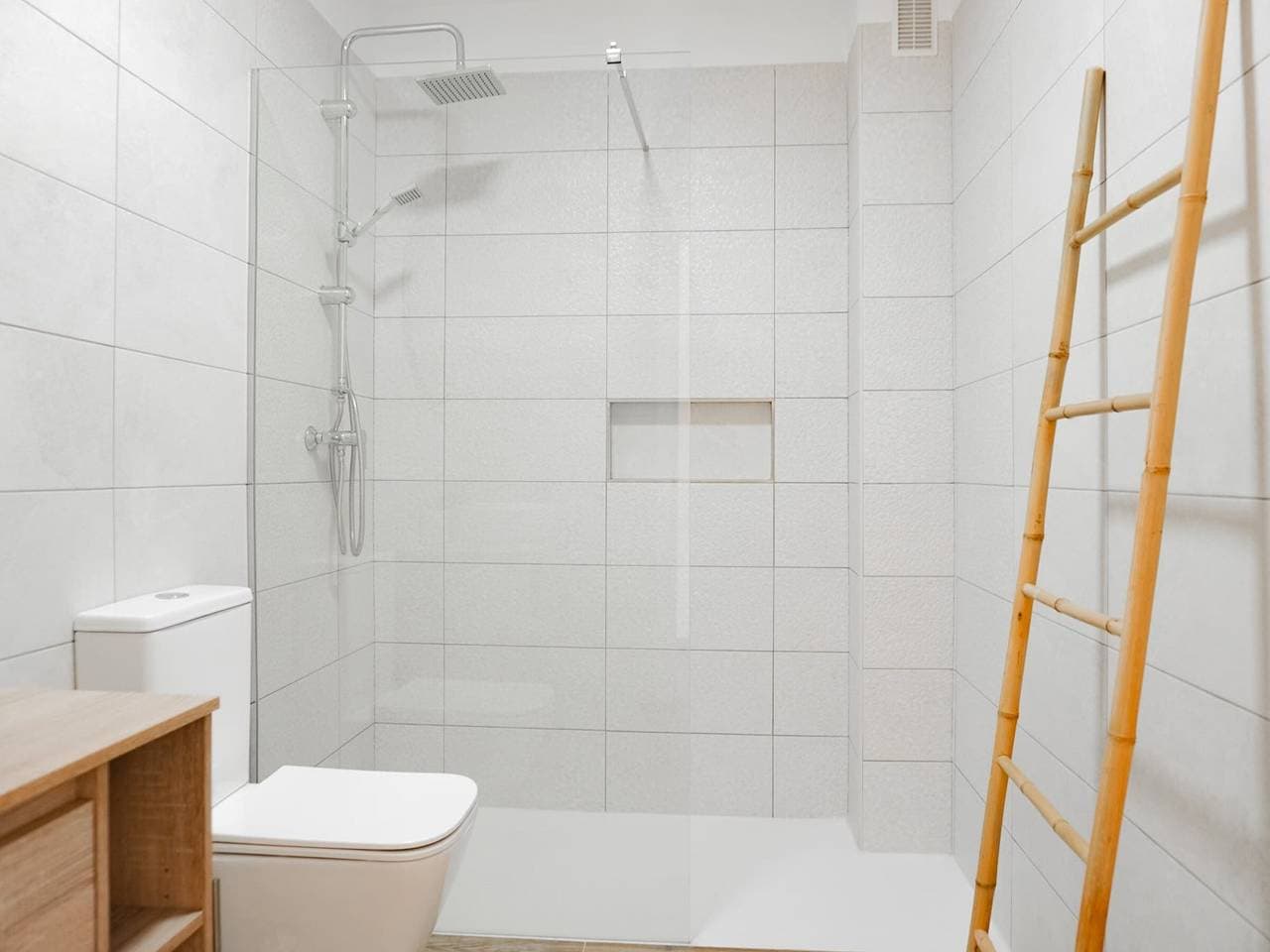 Foto 4 von 24: Moderne Wohnung, Meer- und Bergblick - 4 Pers.