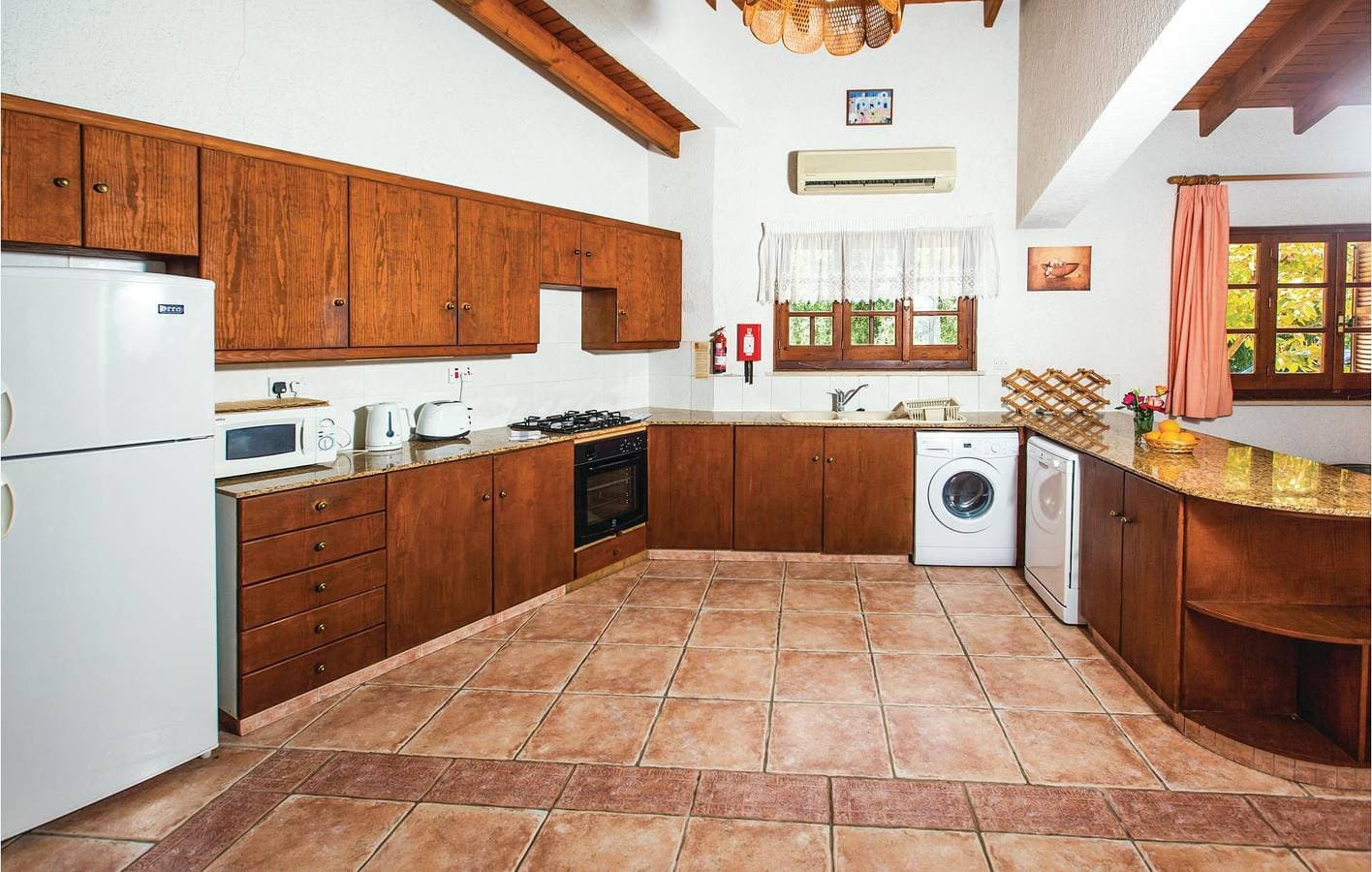 Foto 9 von 12: Ferienhaus für 6 Personen mit Pool