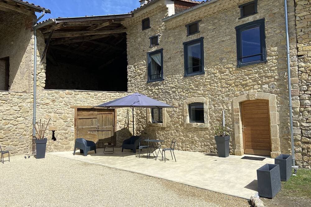 Foto 5 von 18: Le Gite Des Rousses Charmant Corps de Ferme en Pierre Datant de 1769