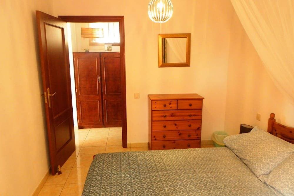 Foto 4 von 30: Eine Qualität nicht komplexe private Wohnung mit beheiztem Pool und offenen Ansichten