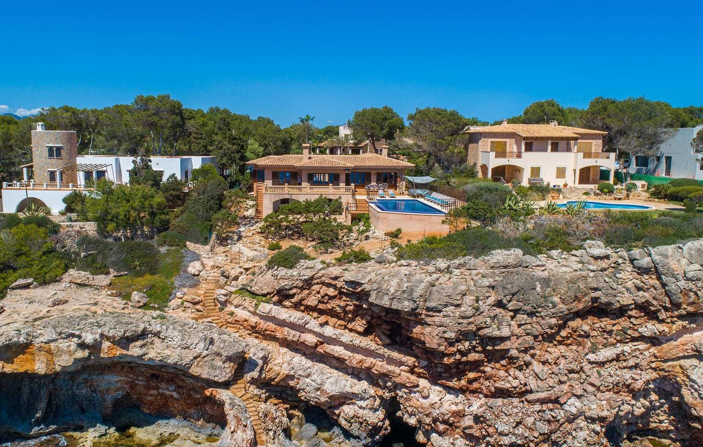 Foto 5 von 60: Oase mit Meerblick: Geräumiges Apartment mit Pool und Terrasse