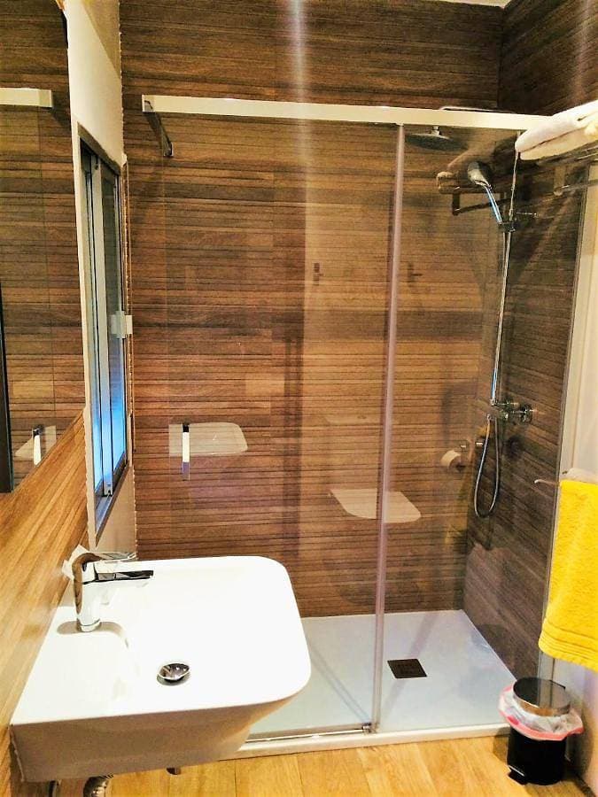 Foto 3 von 12: Double or Twin Room