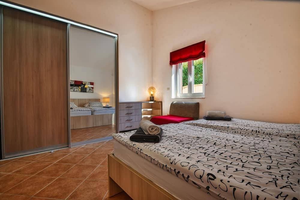 Foto 5 von 30: Moderne Villas mit Swimmingpool und tollen Meerblick,  nahe am Meer