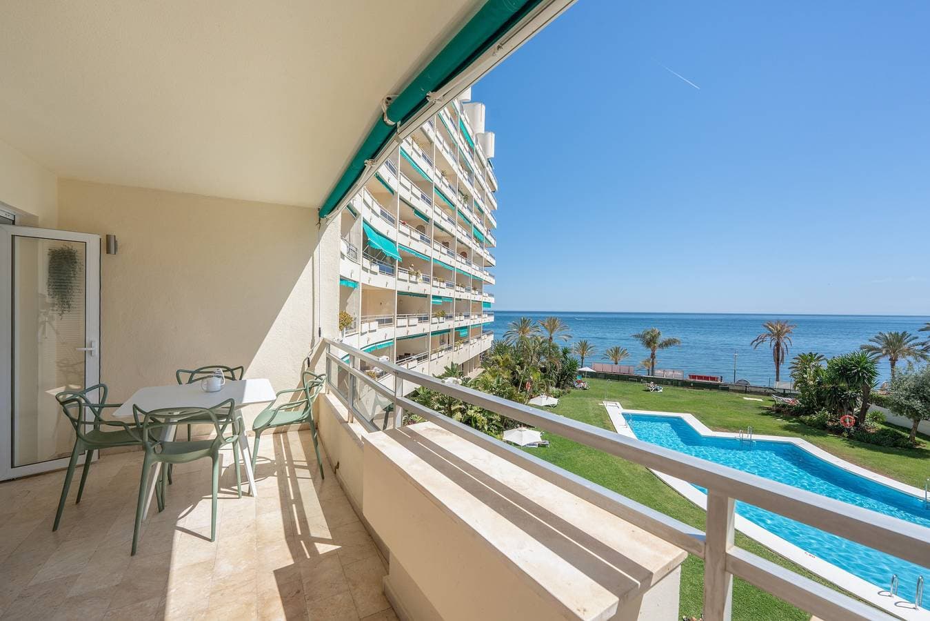 Front line beach apartment 2 bedr 1
