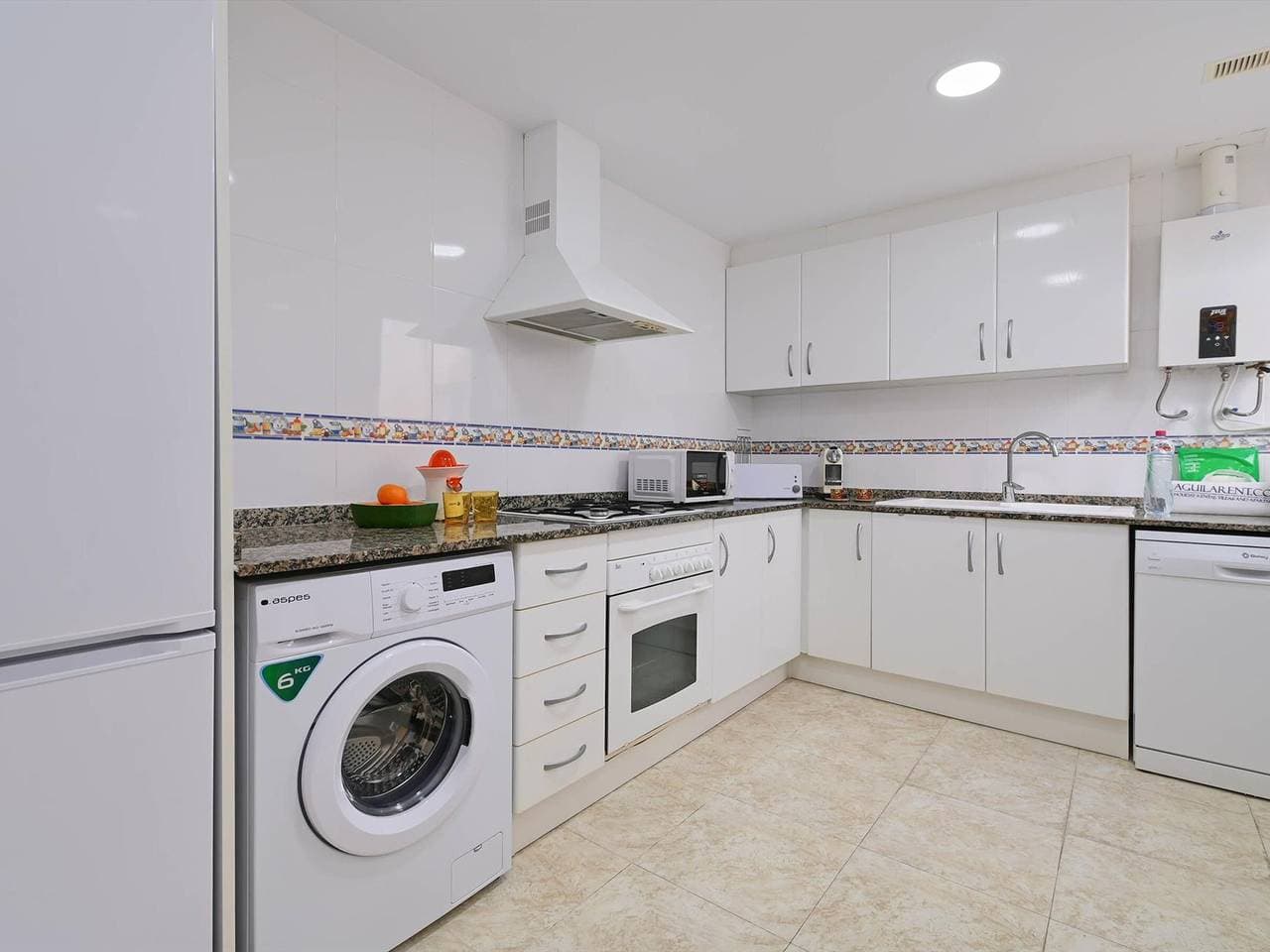 Foto 3 von 10: Wunderbare Ferienwohnung in Javea, 100m vom Strand, für 4 Personen mit Klimaanlage und WLAN
