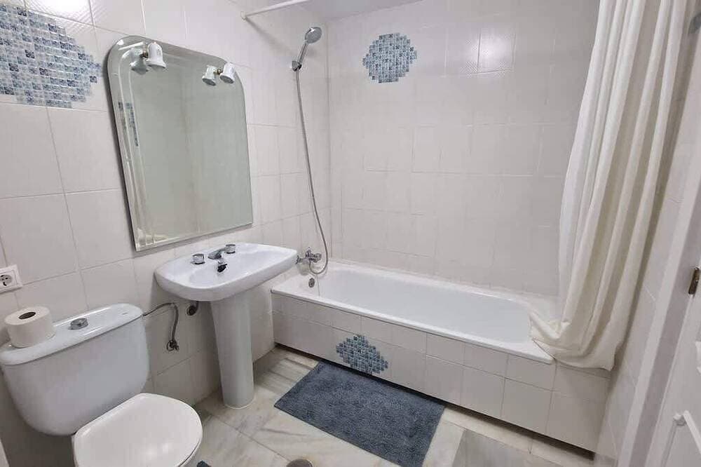 Foto 11 von 30: Sunny Calahonda Apartment with Pool & Walk to Beach