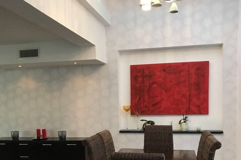 Foto 11 von 30: Moderne Villa mit 3 Schlafzimmern in der Nähe von Puerto Banus und Marbella - 1 Block vom Strand entfernt
